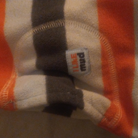 Carter's 24 Month one piece pajamas - Picture 5 of 11